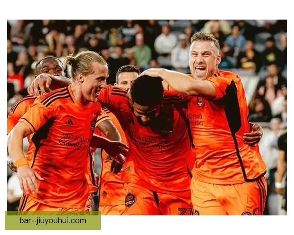 休斯顿迪纳摩力克迈阿密国际夺得美国公开杯冠军书写辉煌历史