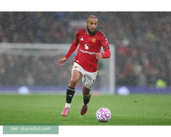 曼联官方确认马兹拉维完成加盟后首次合练 展现新征程信心